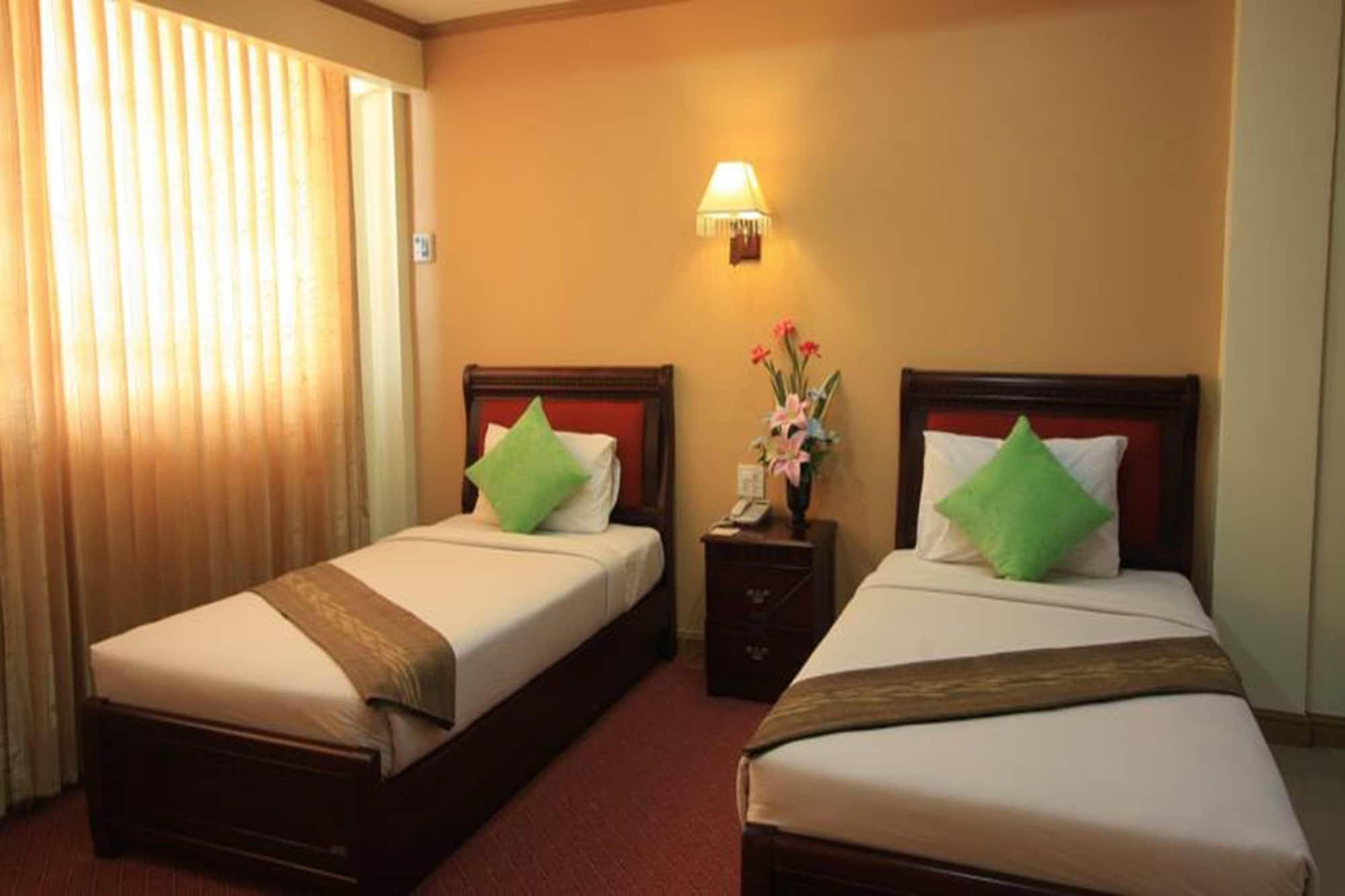 Winstar Hotel Hat Yai Esterno foto